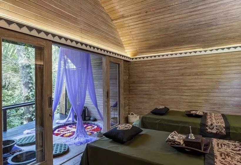 リゾートホテル Pramana Giri Kusuma