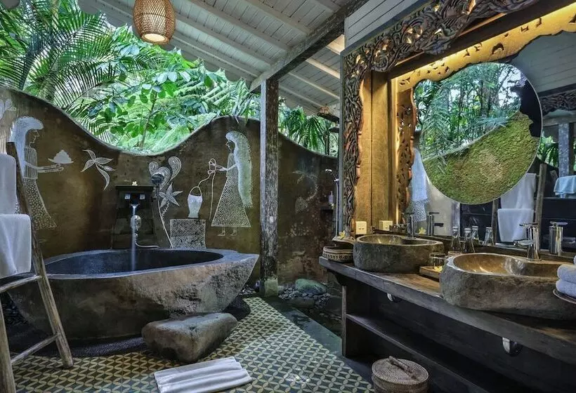 リゾートホテル Pramana Giri Kusuma