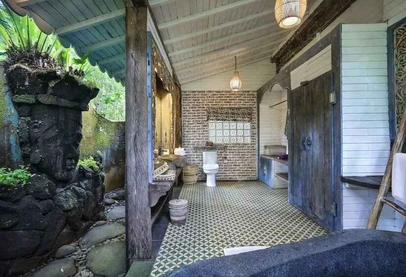 リゾートホテル Pramana Giri Kusuma