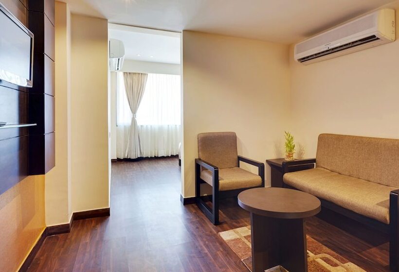 Whispering Palms Hotel Jaipur