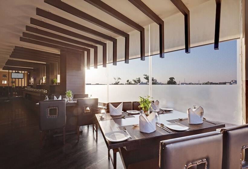 Whispering Palms Hotel Jaipur