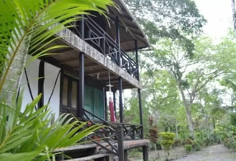 Retkeilymaja Acuali Eco Hostal