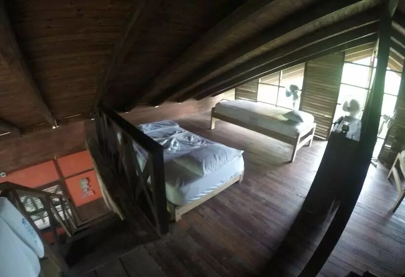 Retkeilymaja Acuali Eco Hostal