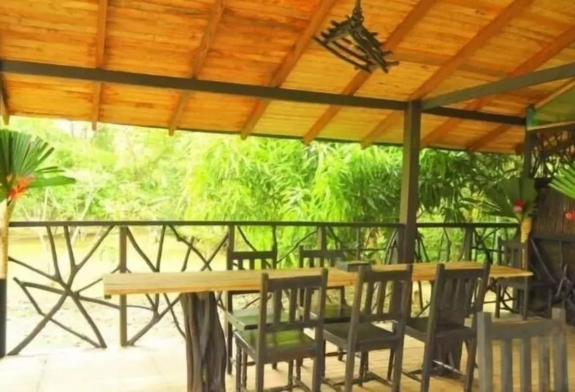 Retkeilymaja Acuali Eco Hostal