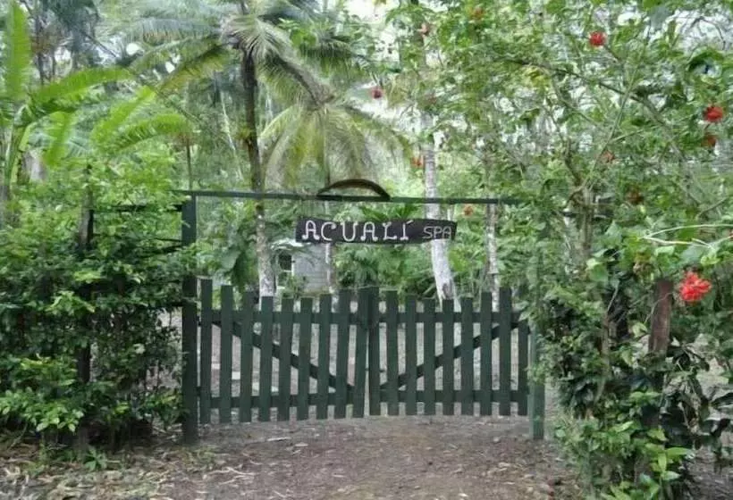 Retkeilymaja Acuali Eco Hostal
