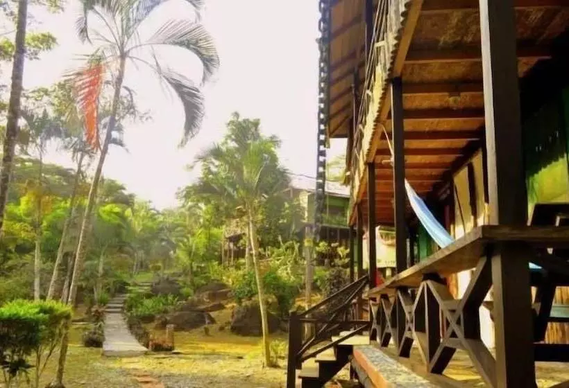 Retkeilymaja Acuali Eco Hostal