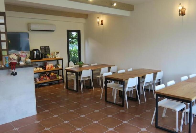 تختخواب و صبحانه Amy+ Bnb