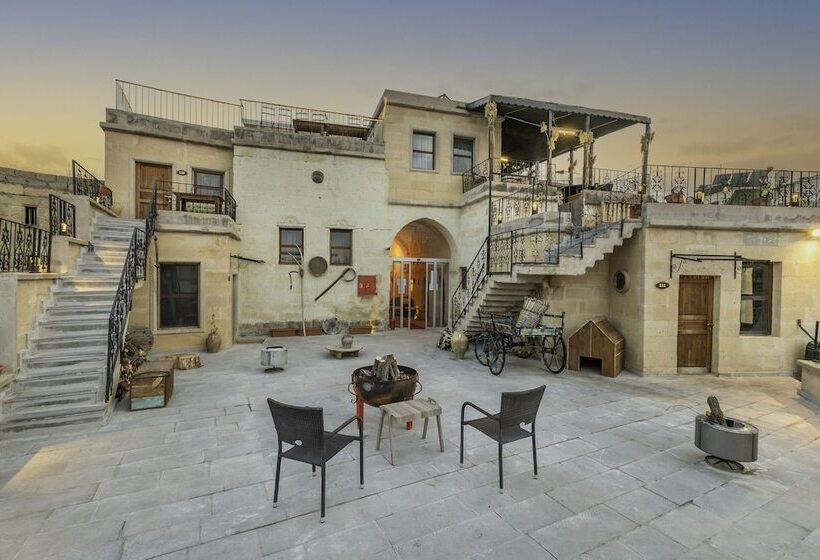 هتل Aladino Cave Suites