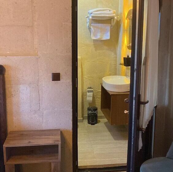 هتل Aladino Cave Suites