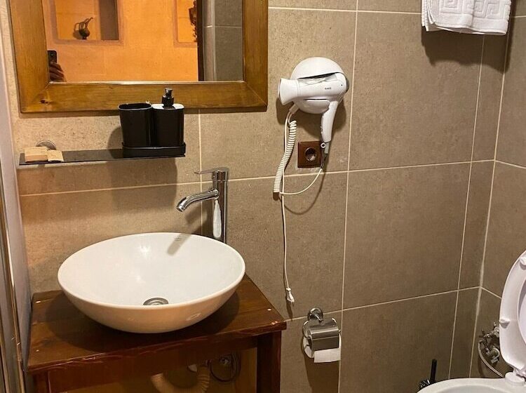 هتل Aladino Cave Suites