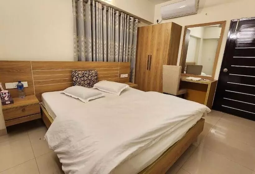 هتل Cox Rotana