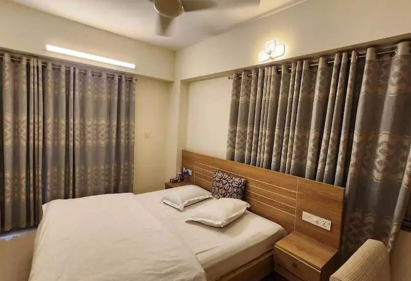 هتل Cox Rotana