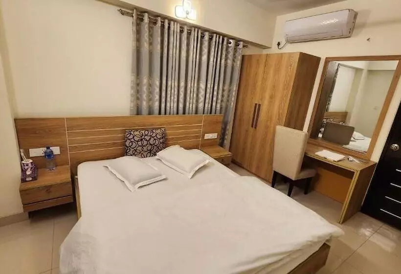 هتل Cox Rotana