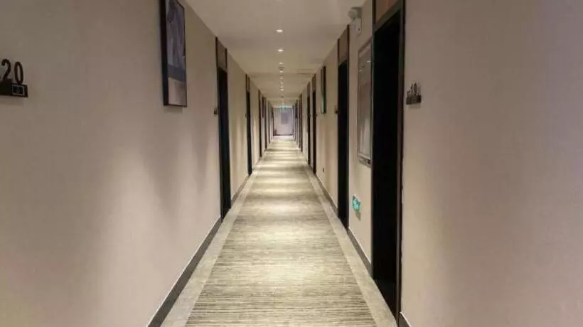 هتل Greentree Inn Express Shandong Jinin Jiaxiang Railway Station
