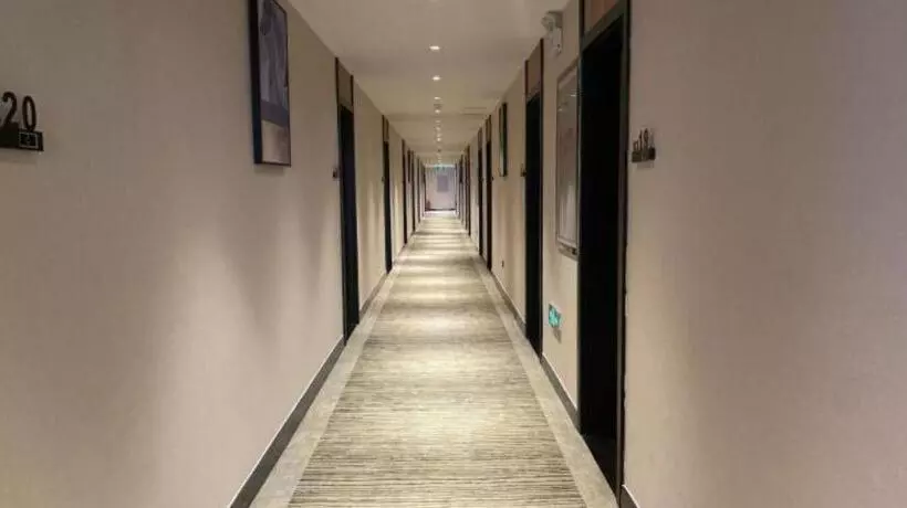 هتل Greentree Inn Express Shandong Jinin Jiaxiang Railway Station
