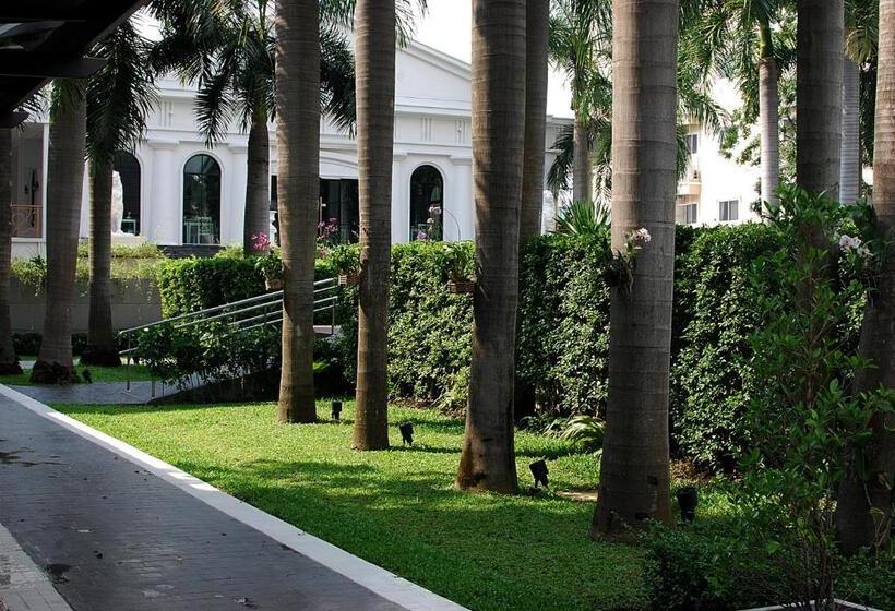 Hotel The Green View