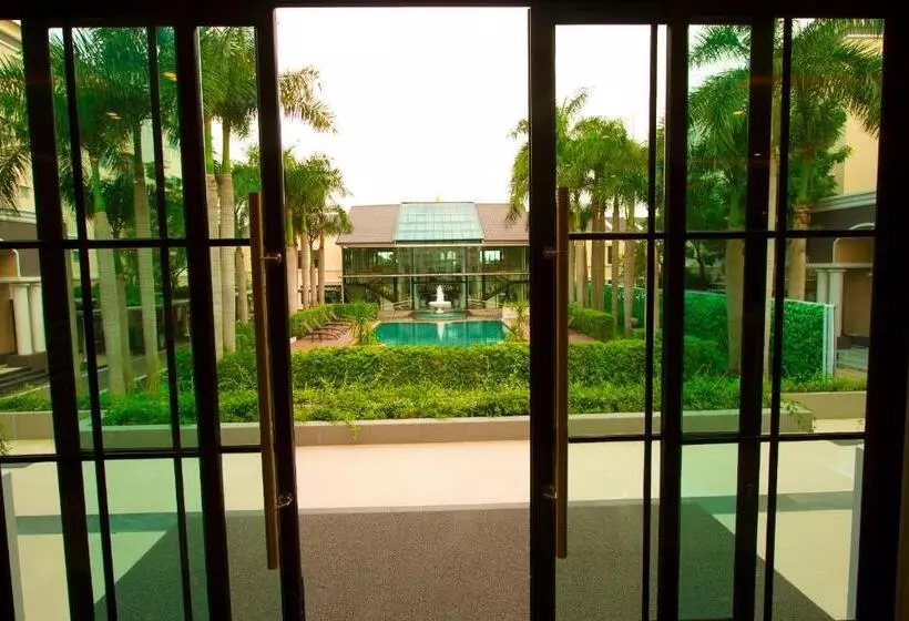 Hotelli The Green View