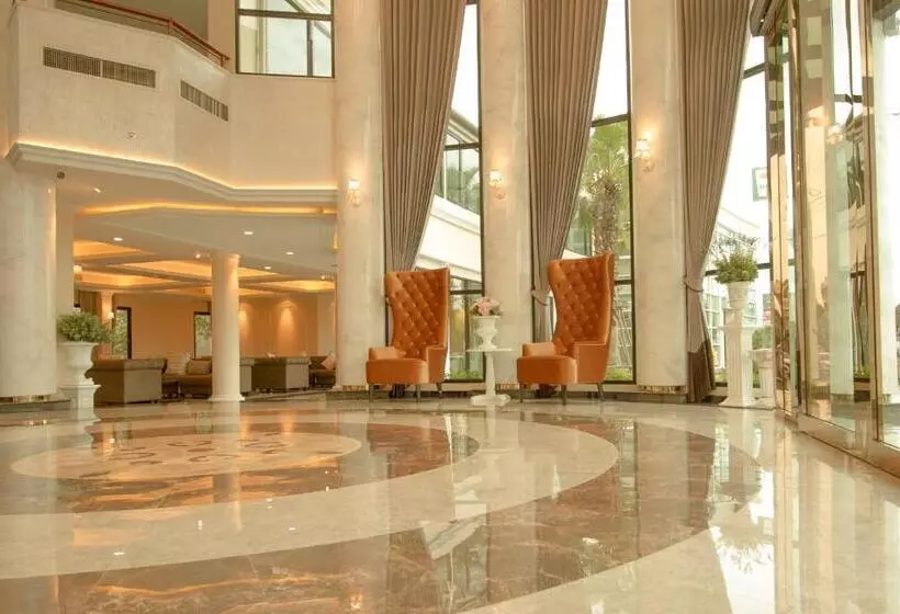 Hotelli The Green View