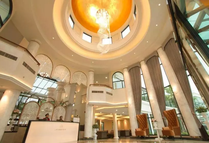 Hotelli The Green View