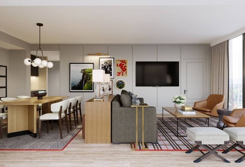 The Highlander Hotel Radford