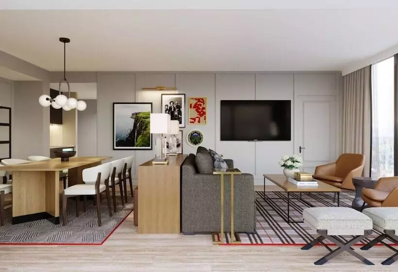 The Highlander Hotel Radford