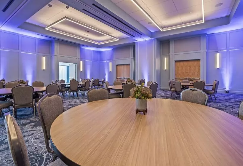 The Highlander Hotel Radford