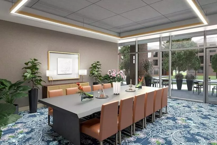 The Highlander Hotel Radford