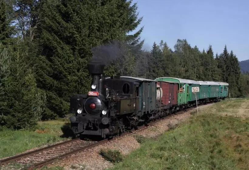 Majatalo Penzion Chlumec