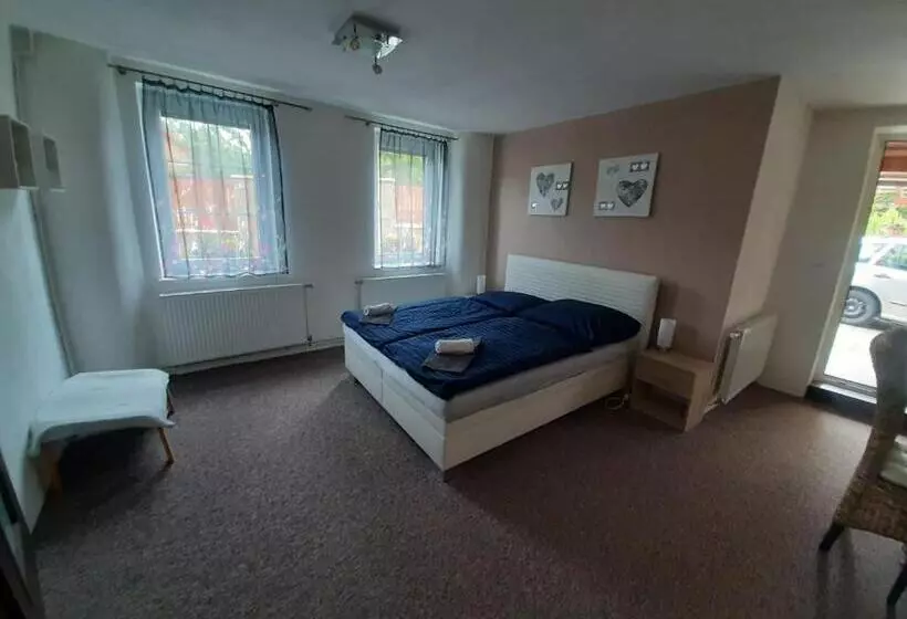 Majatalo Penzion Chlumec