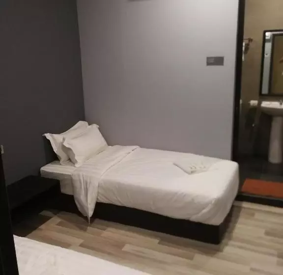 هاستل Sunbay Inn
