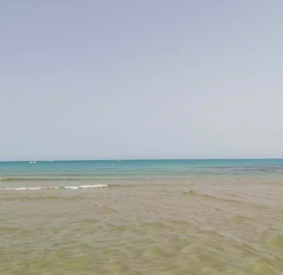 ベッドアンドブレックファースト Al Faro