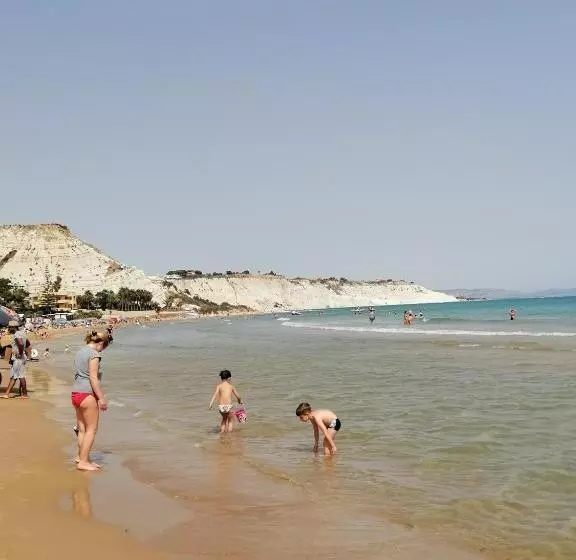 ベッドアンドブレックファースト Al Faro