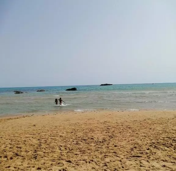 ベッドアンドブレックファースト Al Faro