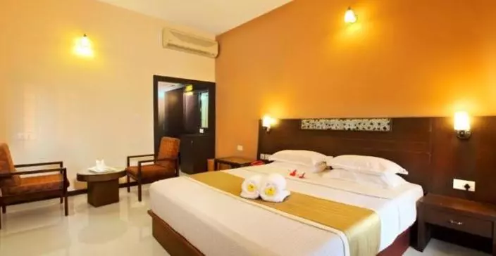 Doves Goldfieldd Lake Resort