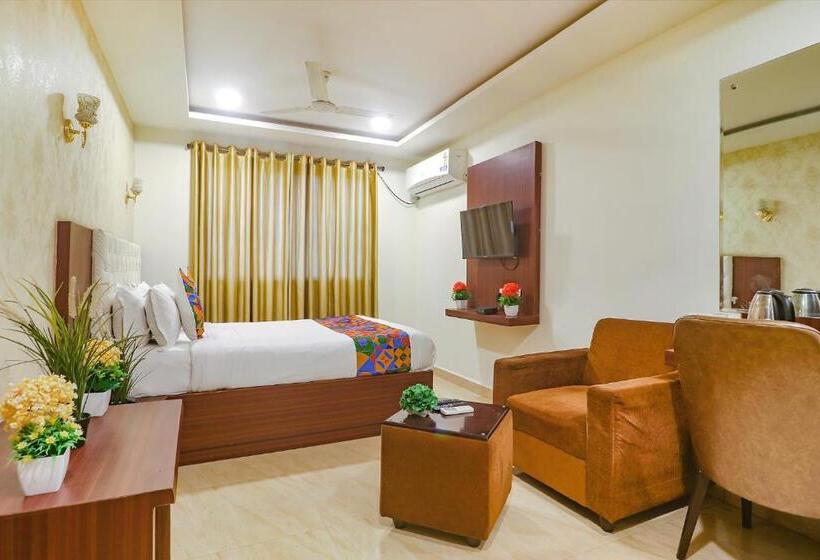 Fabhotel Rainbow Express