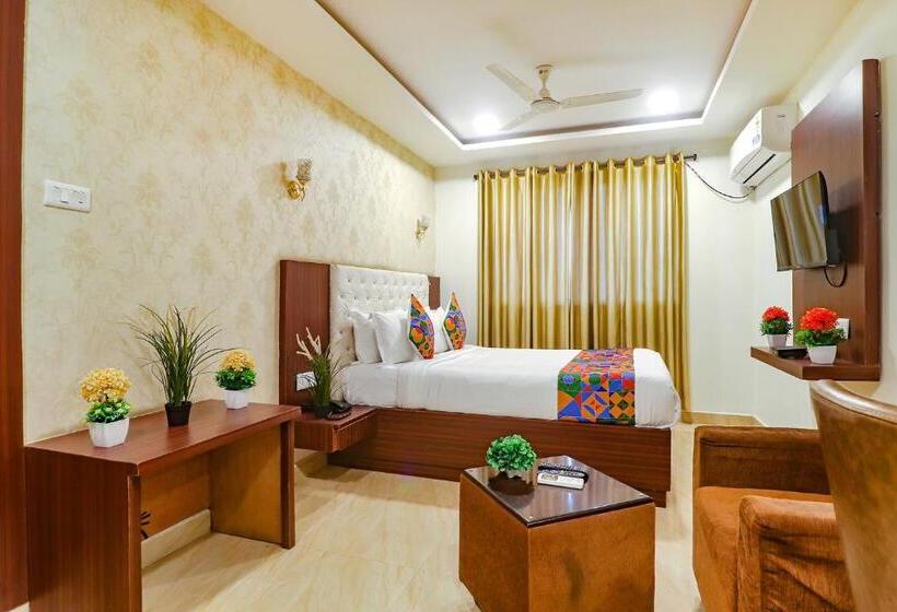 Fabhotel Rainbow Express