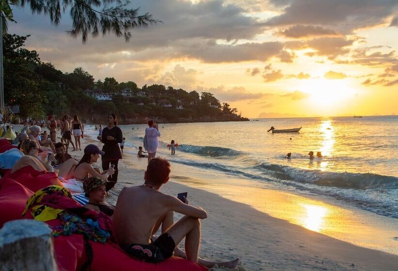 ホテル Amara Beach Resort Koh Phangan