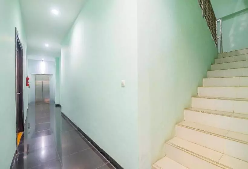Hotelli Oyo 1097 Appartel Cempaka