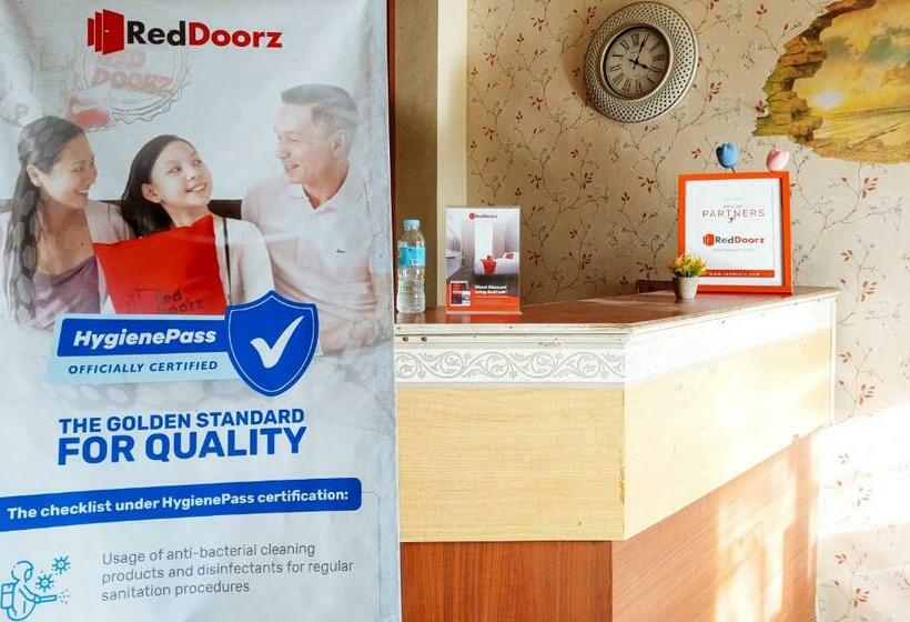 Отель Reddoorz Near Davao Airport
