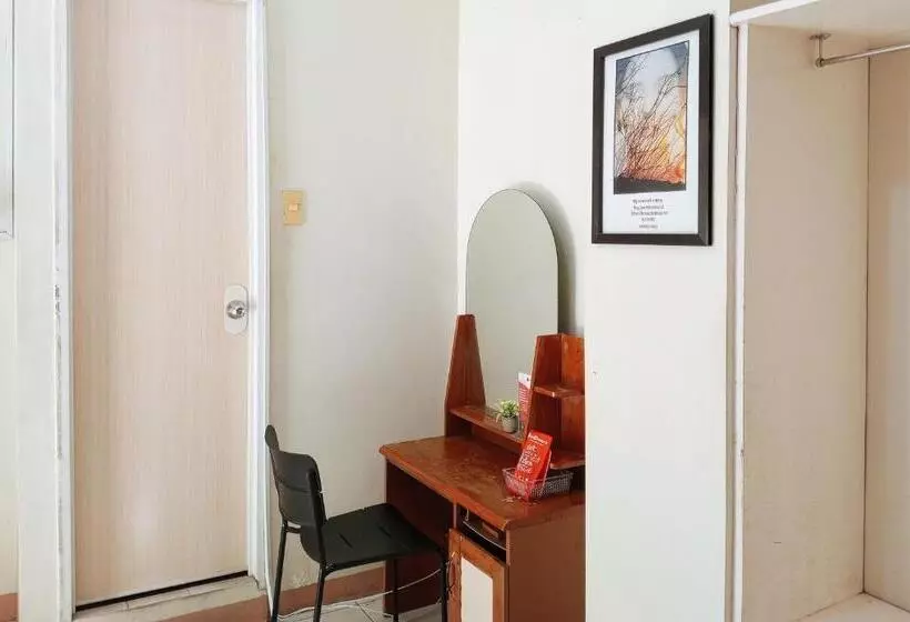 ホテル Reddoorz Near Davao Airport
