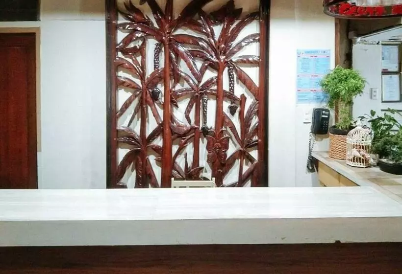 Hotelli Reddoorz @ Plaza La Paz Iloilo City