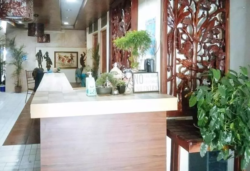 Hotelli Reddoorz @ Plaza La Paz Iloilo City