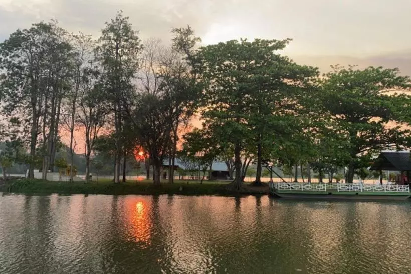 Kasem Island Resort