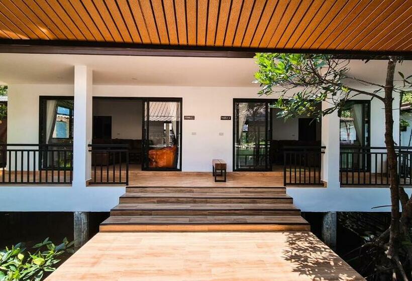 פנסיון Baan Rim Nam