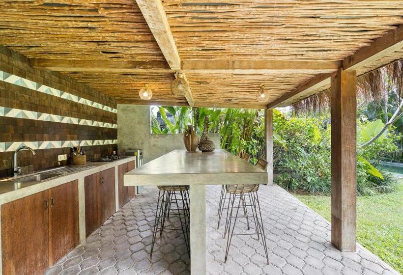 استراحتگاه Ohana Boutique Villa By Hombali