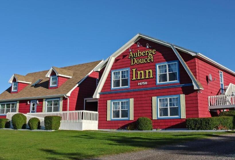 Hostel Auberge Doucet Inn