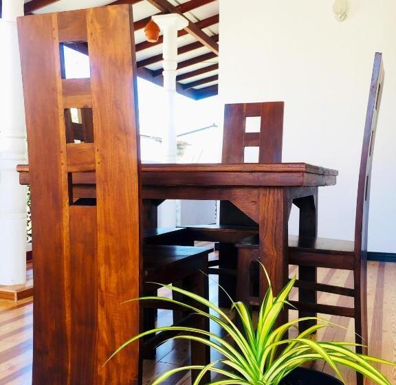 Bed & Breakfast Beach Breeze Weligama