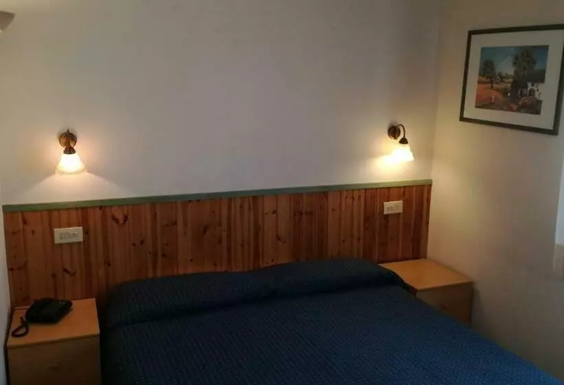 هتل Albergo Le Rose