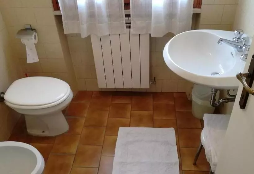 هتل Albergo Le Rose