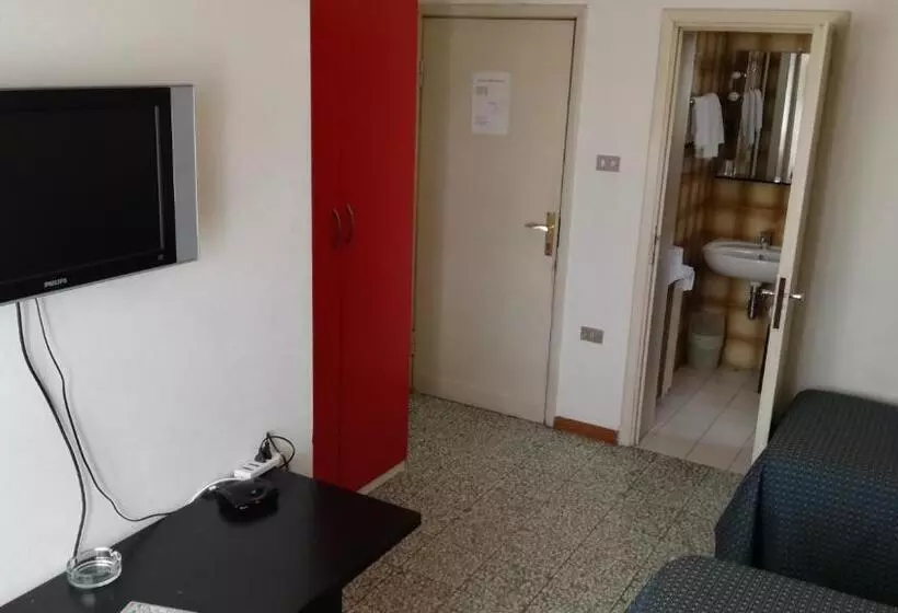 هتل Albergo Le Rose